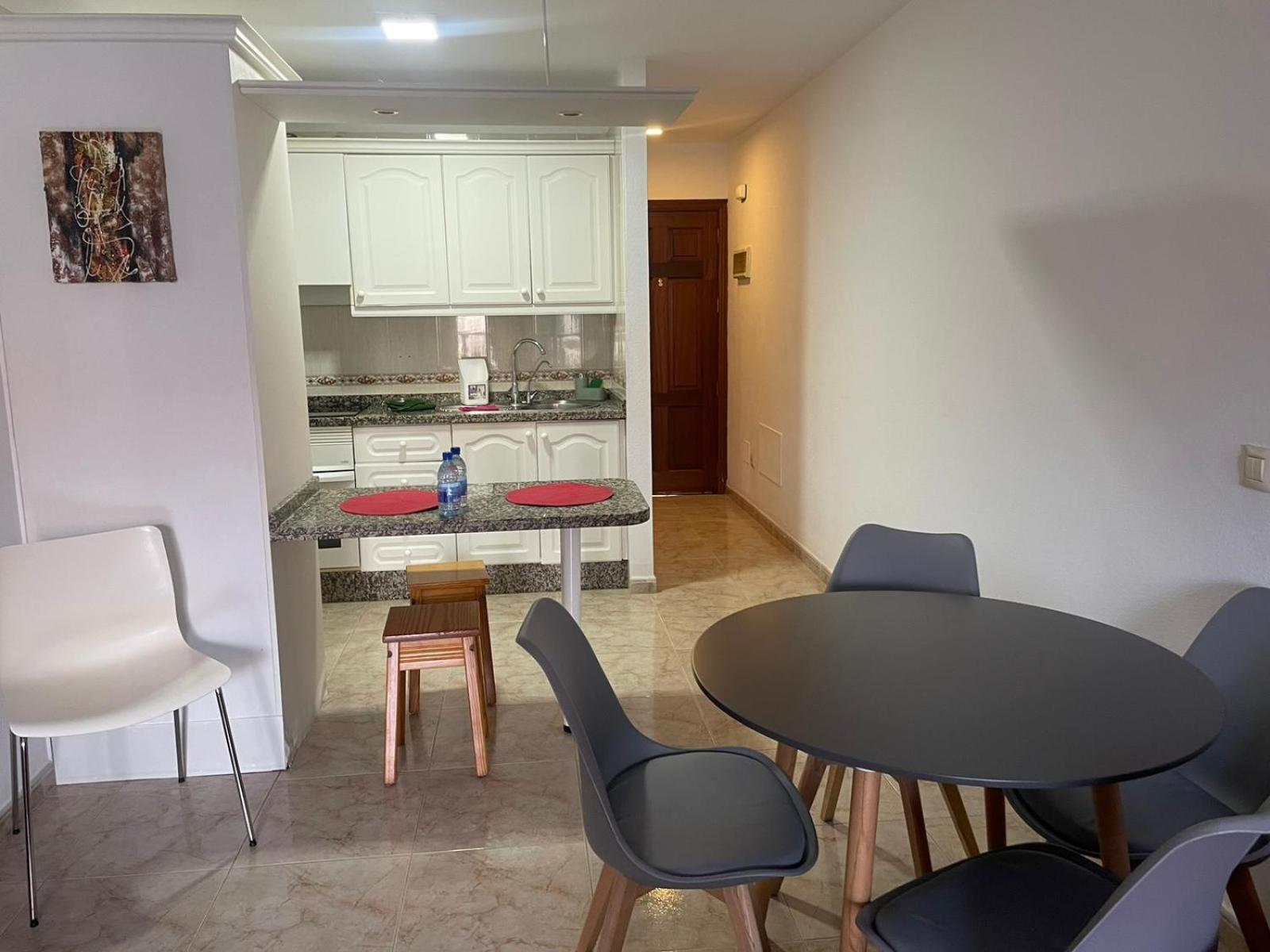 Ola 117, 2 Bedrooms, Parking *